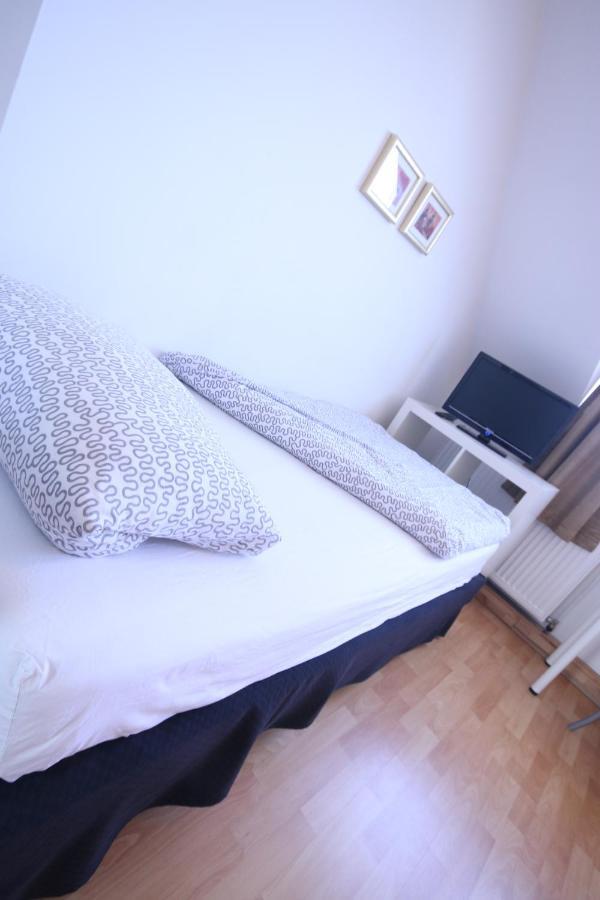 Moderne Studio Apartments Und 4 Zimmer Wohnungen In Oberhausen, Ideal Fuer Geschaeftsreisende Und Monteure Kültér fotó