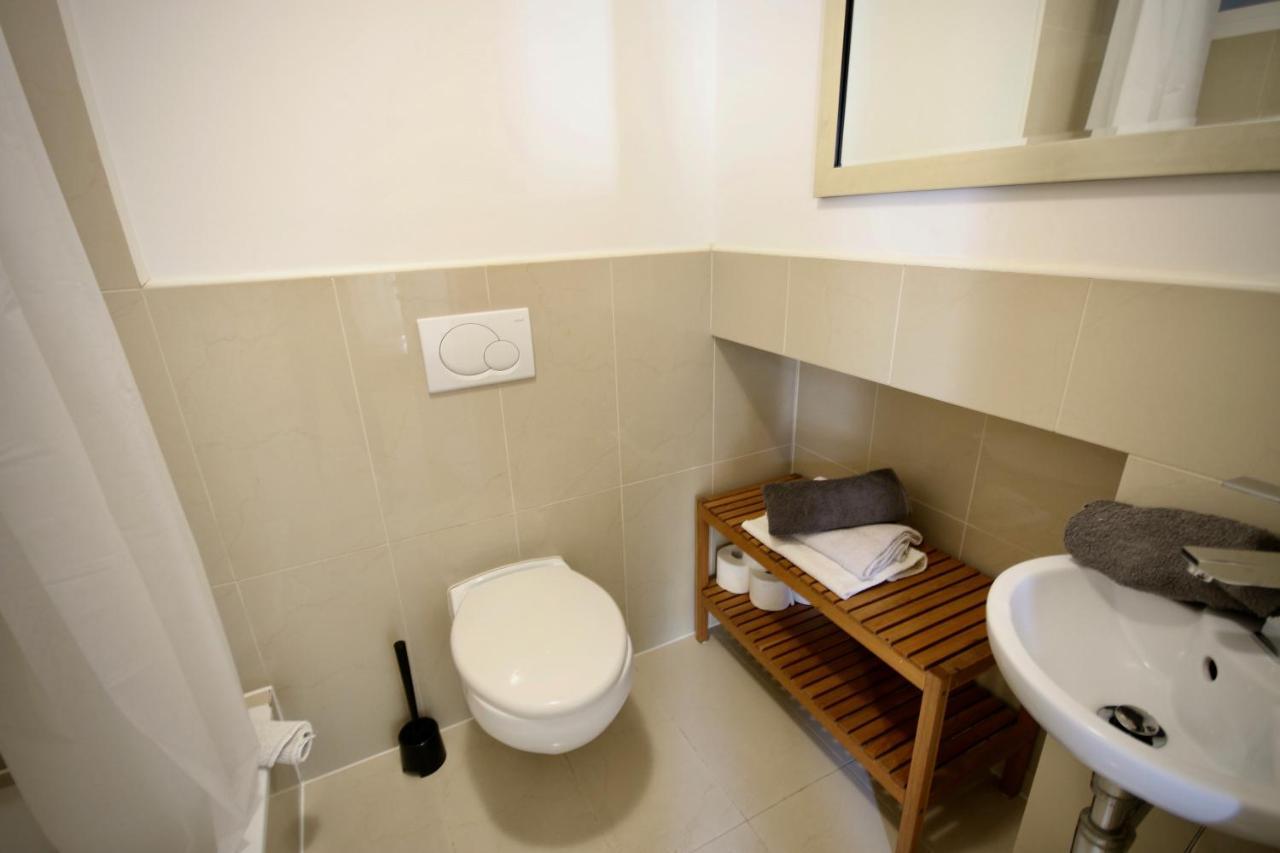 Moderne Studio Apartments Und 4 Zimmer Wohnungen In Oberhausen, Ideal Fuer Geschaeftsreisende Und Monteure Kültér fotó