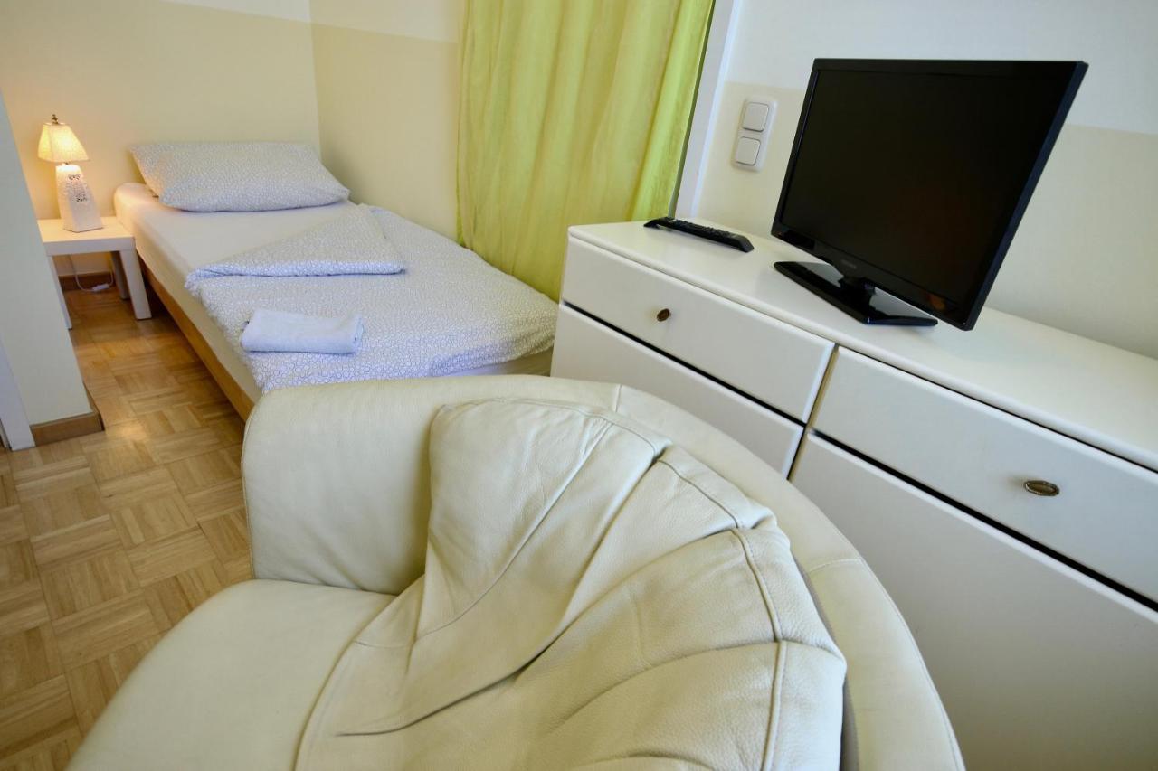 Moderne Studio Apartments Und 4 Zimmer Wohnungen In Oberhausen, Ideal Fuer Geschaeftsreisende Und Monteure Kültér fotó